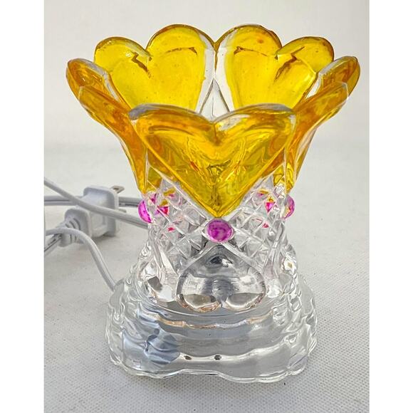 NIGHTLIGHT-Clear-Yellow Hearts-Cut Glass-On/Off Switch-Soft Light - Picture 1 of 12
